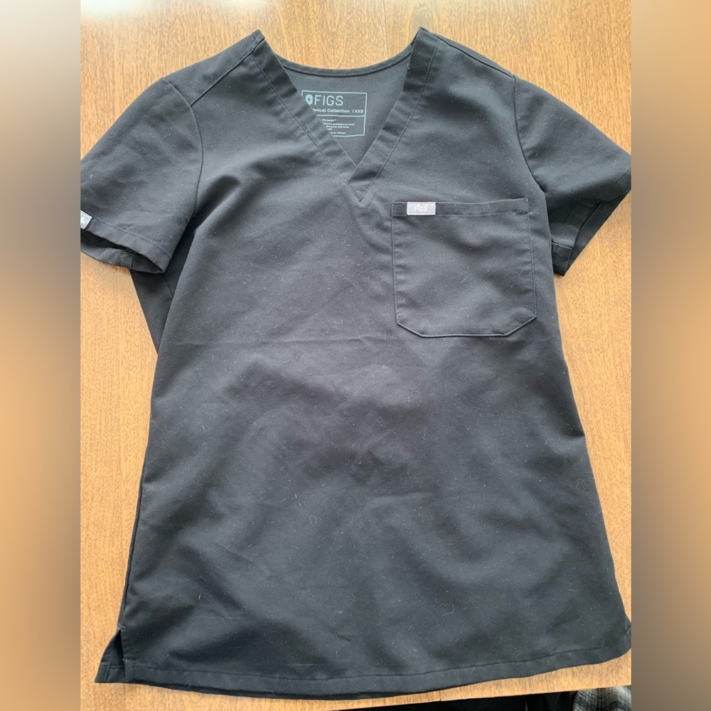 One pocket women’s Figs top size XXS